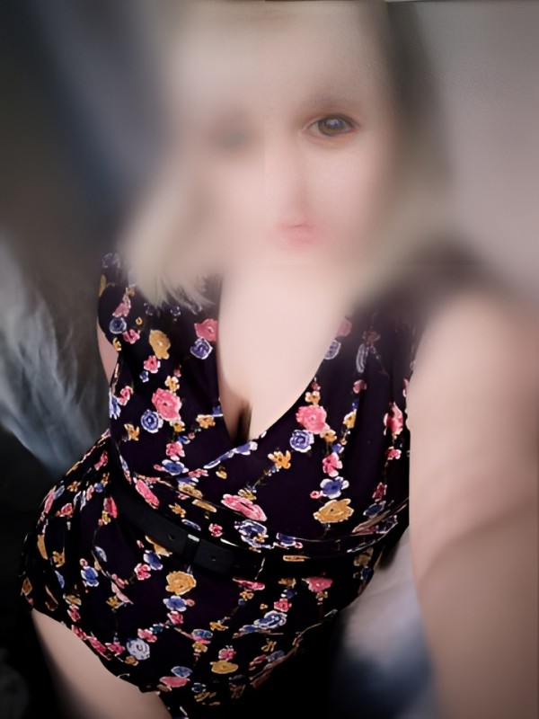 Стелла привлекательная девушка из Сергиева посада цена от 2500 руб