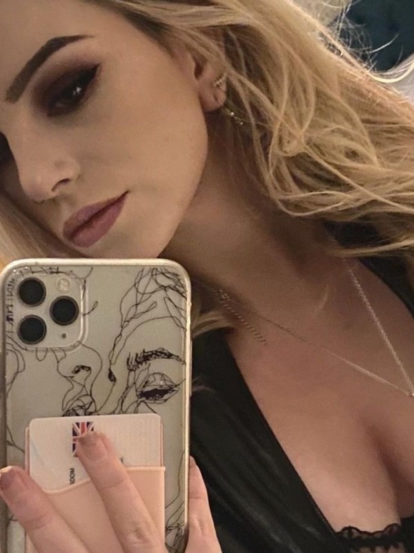 Оксана привлекательная девушка из Сергиева посада цена от 3000 руб